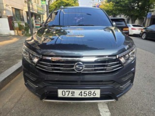 KG모빌리티(쌍용) 코란도 코란도투리스모 4WD 익스트림 스포츠 9인