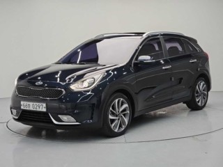 기아 니로 1.6 하이브리드 노블레스