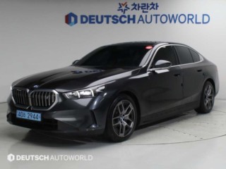 BMW i5 eDrive 40 기본형