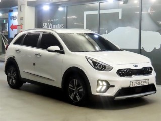 기아 니로 더 뉴 니로 1.6 HEV 프레스티지