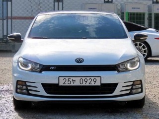 폭스바겐 시로코 2.0 TDI R-LINE