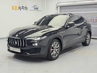 마세라티 르반떼 3.0 디젤 AWD