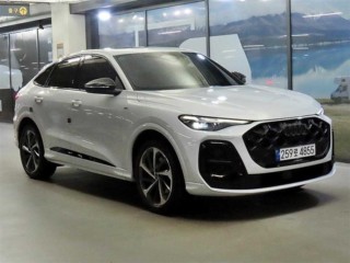 아우디 Q5 Q5 (80A) 스포트백 45 TFSI 콰트로 S-라인