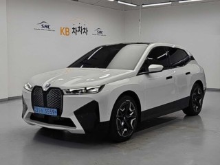 BMW iX xDrive 50 스포츠 플러스