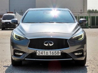 인피니티 Q Q30 2.0 에센셜