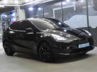 테슬라 모델 Y RWD