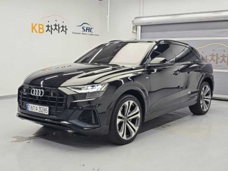 아우디 Q8 55 TFSI 콰트로 프리미엄