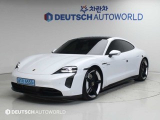 포르쉐 타이칸 GTS