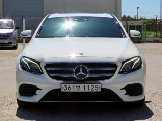 벤츠 E 클래스 E-클래스 W213 E300 4MATIC AMG LINE