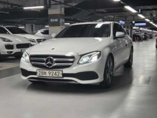 벤츠 E 클래스 E-클래스 W213 E300 4MATIC 익스클루시브