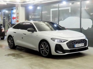 아우디 A5 A5 (B10) 45 TFSI 콰트로 S-라인?