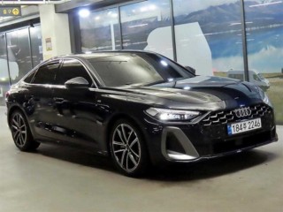 아우디 A5 A5 (B10) 40 TFSI 콰트로 S-라인