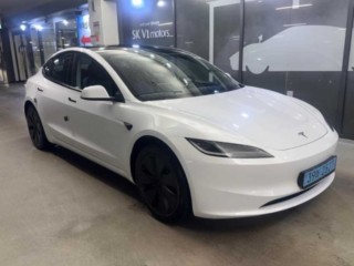 테슬라 모델 3 RWD