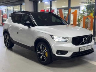 볼보 XC40 T4 4WD R-디자인