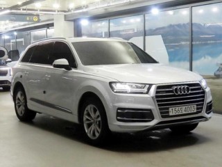 아우디 Q7 Q7 (4M) 45 TFSI 콰트로