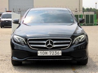 벤츠 E 클래스 E-클래스 W213 E220d 4MATIC 아방가르드