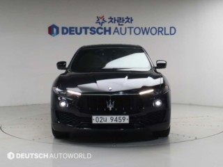 마세라티 르반떼 3.0 S AWD