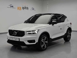 볼보 XC40 T4 4WD R-디자인