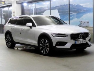 볼보 V60 V60 크로스 컨트리 2세대 2.0 B5 AWD