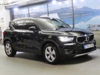 볼보 XC40 B4 AWD 모멘텀