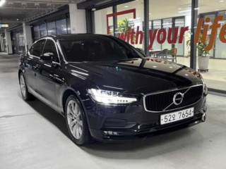 볼보 S90 T5 모멘텀