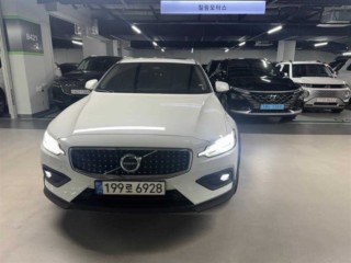 볼보 V60 V60 크로스 컨트리 2세대 2.0 B5 얼티메이트 AWD