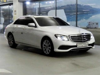 벤츠 E 클래스 E-클래스 W213 E220d 4MATIC 익스클루시브