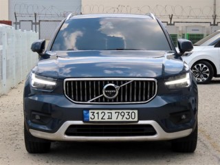 볼보 XC40 B4 AWD 인스크립션