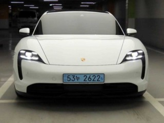 포르쉐 타이칸 4S