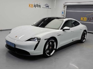 포르쉐 타이칸 4S