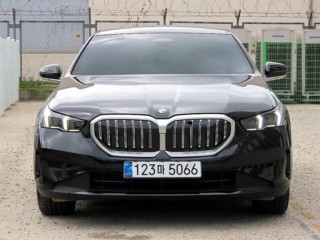 BMW 5시리즈 5시리즈 (G60) 530i xDrive 기본형