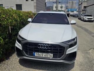 아우디 Q8 50 TDI 콰트로 프리미엄