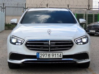 벤츠 E 클래스 E-클래스 W213 E300e 4MATIC 익스클루시브