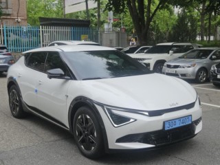 기아 EV6 더 뉴 EV6 롱레인지 2WD 어스