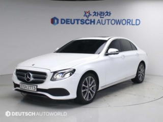 벤츠 E 클래스 E-클래스 W213 E300 4MATIC 아방가르드
