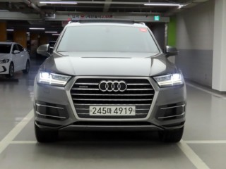 아우디 Q7 Q7 (4M) 45 TFSI 콰트로