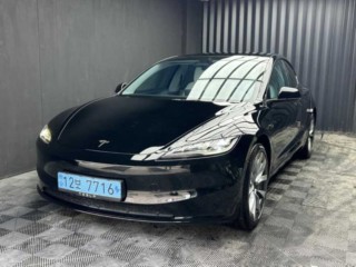 테슬라 모델 3 RWD