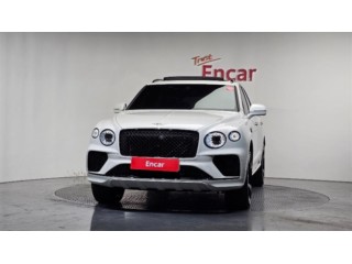 벤틀리 벤테이가 4.0 V8