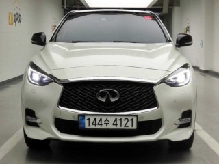 인피니티 Q Q30 2.0 프리미엄