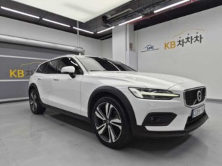 볼보 V60 V60 크로스 컨트리 2세대 2.0 T5 프로 AWD