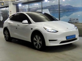 테슬라 모델 Y RWD