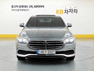 벤츠 E 클래스 E-클래스 W213 E300e 4MATIC 익스클루시브