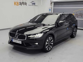 볼보 V60 V60 크로스 컨트리 2세대 2.0 B5 얼티메이트 AWD