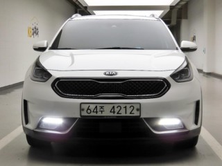 기아 니로 1.6 하이브리드 노블레스