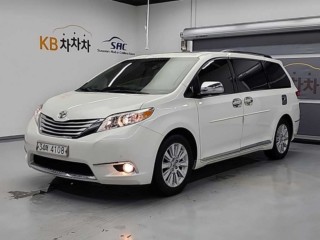 토요타 시에나 3.5 AWD
