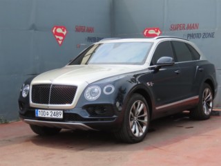 벤틀리 벤테이가 4.0 V8