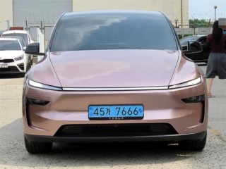 테슬라 모델 Y RWD