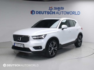 볼보 XC40 B4 AWD 인스크립션