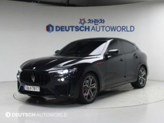 마세라티 르반떼 3.8 GTS AWD