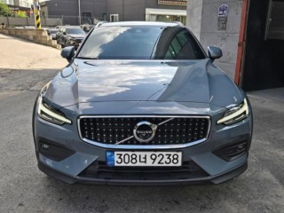 볼보 V60 V60 크로스 컨트리 2세대 2.0 B5 프로 AWD